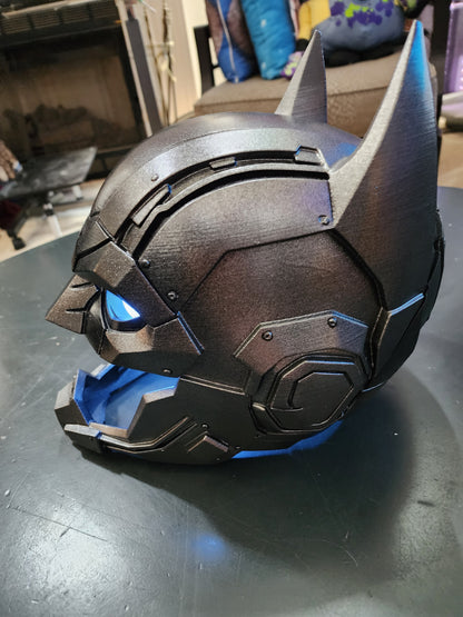 Cyberpunk Batman Helmet – Wearable Cosplay STL (Digital Download)
