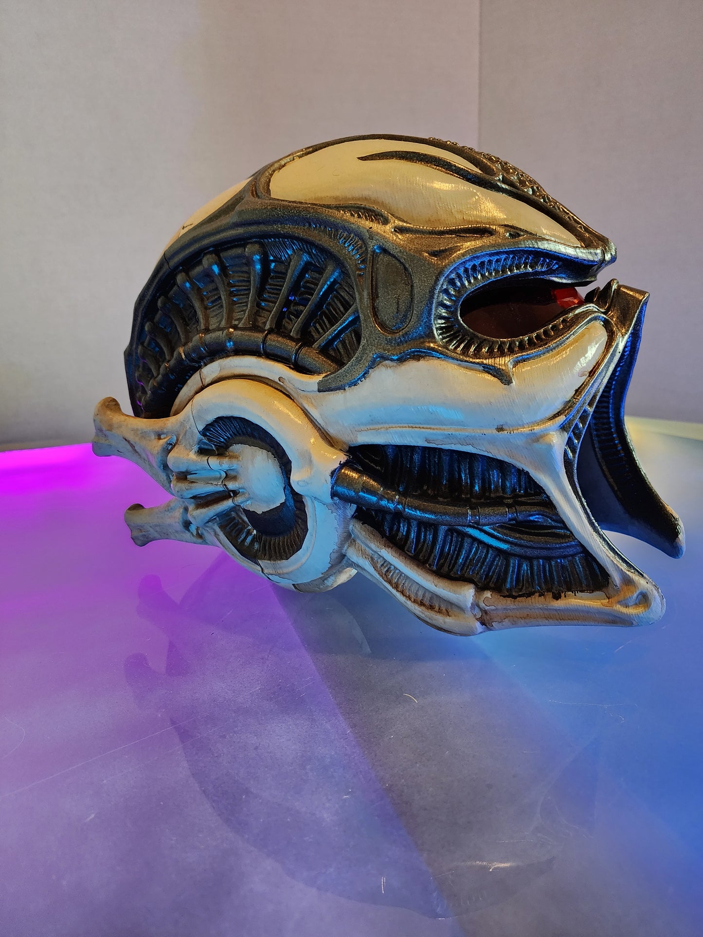 Biomechanical Assault Helmet – Wearable Cosplay STL (Digital Download)