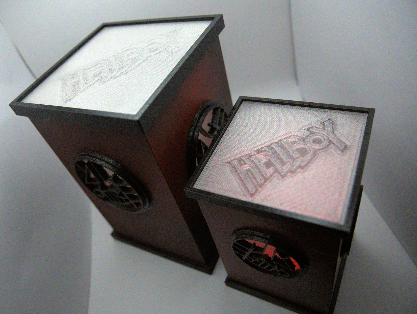 Holodex™ Mini - HB (Hellboy)